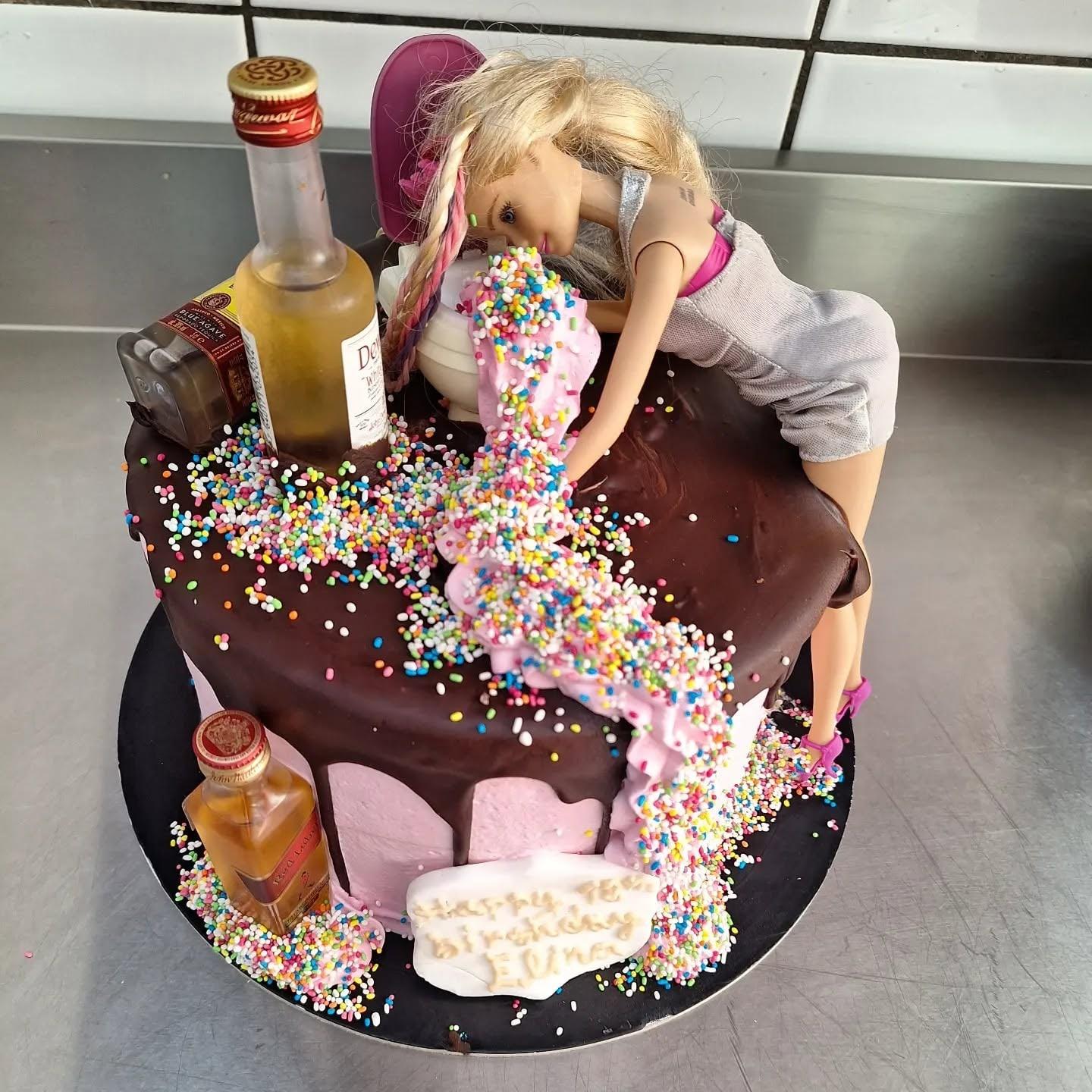Τούρτα Barbie για ενήλικες