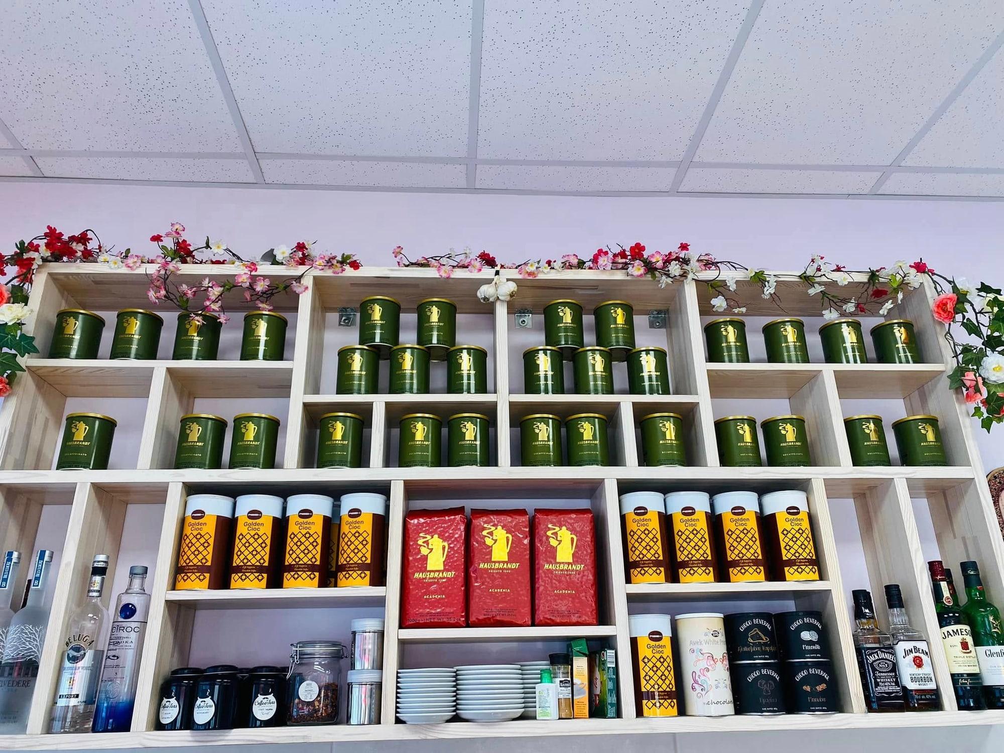 Το ράφι του bar
