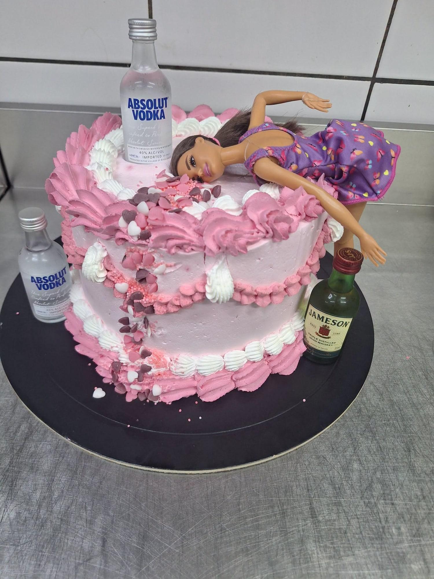 Τούρτα Barbie για ενήλικες